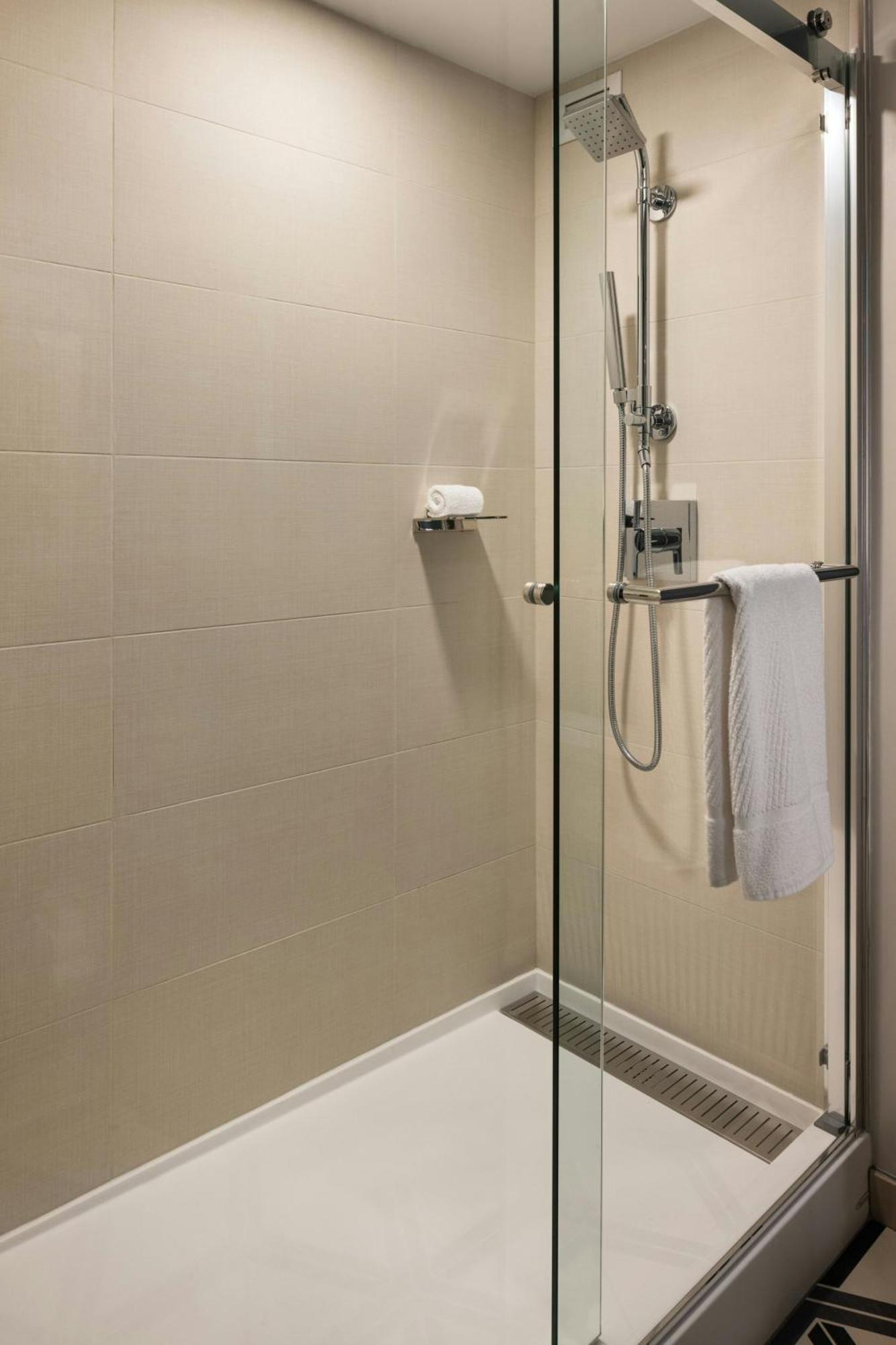 Oshkosh Marriott Waterfront Hotel & Convention Center Zewnętrze zdjęcie